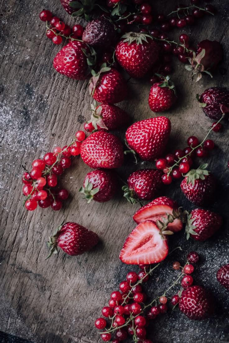 Berry Bounty: Sun-Kissed Natural Gems